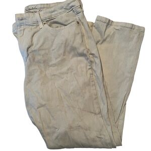 Gloria Vanderbilt Crop Jeans